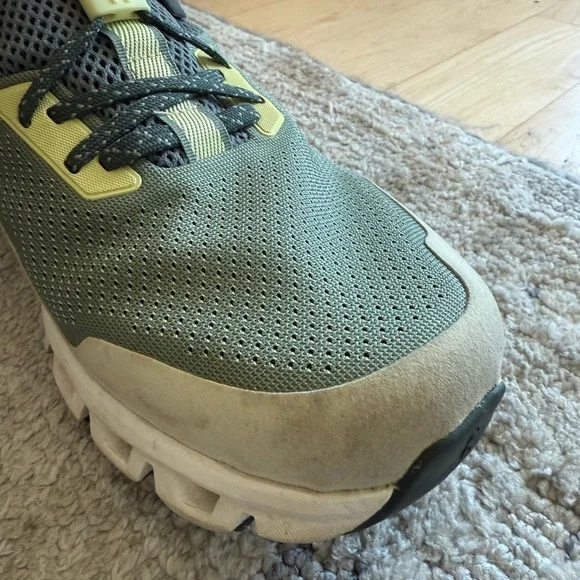 On Cloud Hi Edge Men’s Sneakers (Size 11) | Olive/Volt | Swiss Engineering - Picture 7 of 8